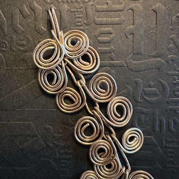 VINTAGE Silver plated Wire Wrap 7 1/2” long Bracelet with aged patina - Picture 2 of 10